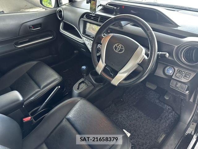 Toyota AQUA 2014-07 7214720-5