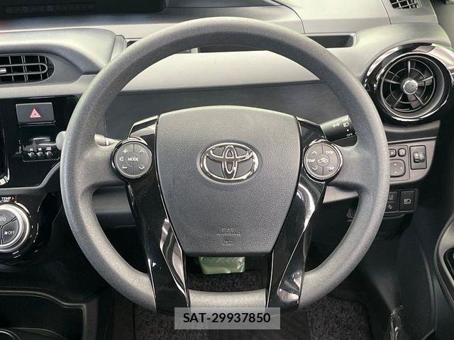 Toyota AQUA 2017-05 7214777-11