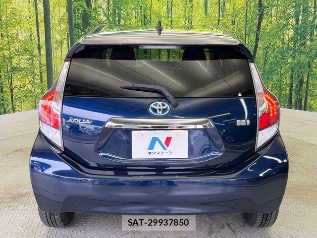 Toyota AQUA 2017-05 7214777-15