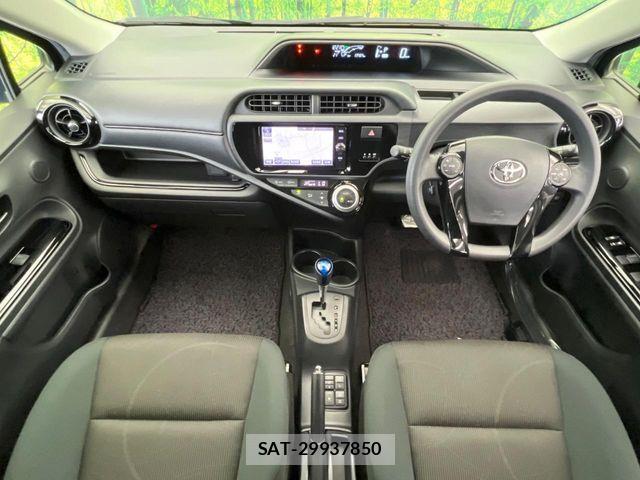 Toyota AQUA 2017-05 7214777-2