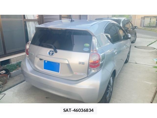 Toyota AQUA 2012-10 7214690-8