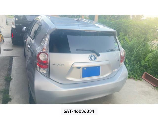 Toyota AQUA 2012-10 7214690-9