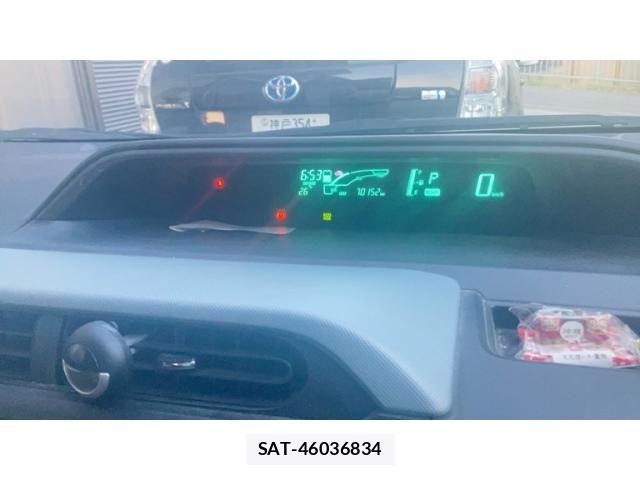 Toyota AQUA 2012-10 7214690-17