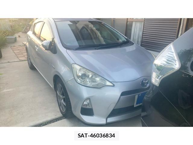 Toyota AQUA 2012-10 7214690-0