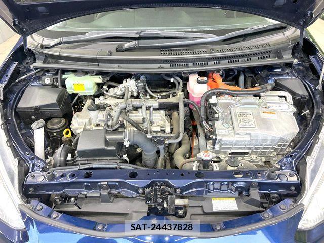 Toyota AQUA 2017-05 7214780-17