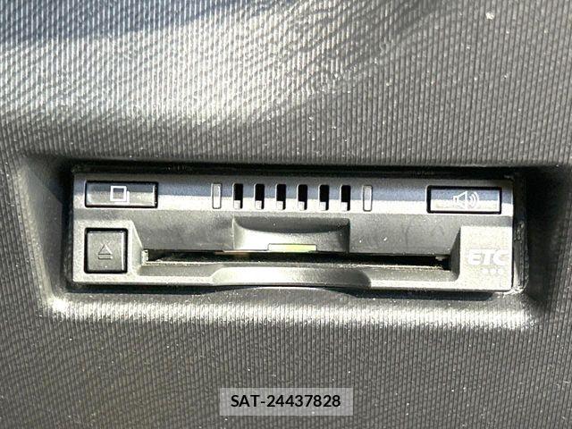 Toyota AQUA 2017-05 7214780-6