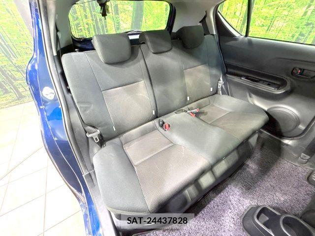 Toyota AQUA 2017-05 7214780-8