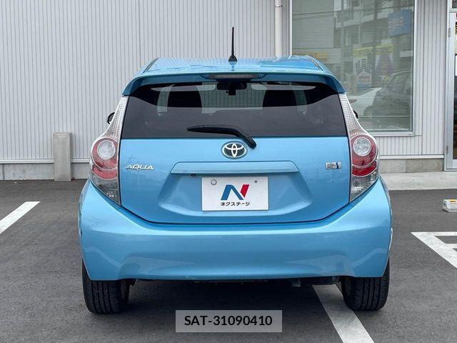 Toyota AQUA 2012-09 7214688-14