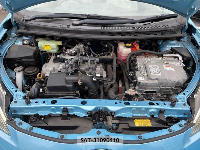 Toyota AQUA 2012-09 7214688-17