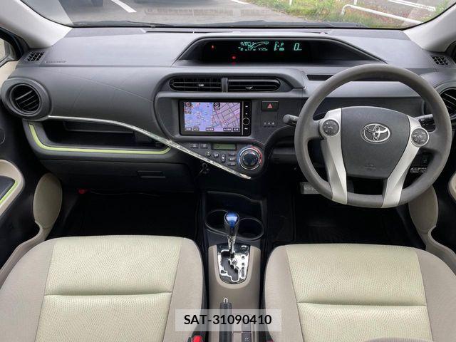 Toyota AQUA 2012-09 7214688-1