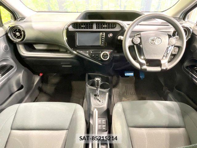 Toyota AQUA 2018-08 7214807-1