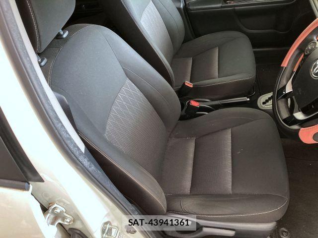 Toyota AQUA 2021-04 7214854-10