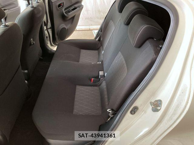 Toyota AQUA 2021-04 7214854-13