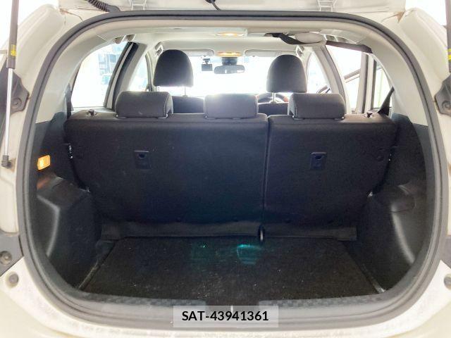 Toyota AQUA 2021-04 7214854-14