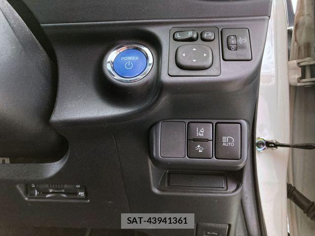 Toyota AQUA 2021-04 7214854-16