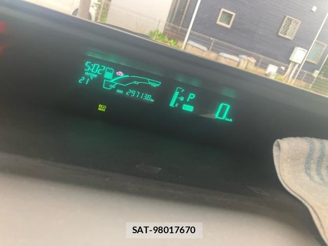 Toyota AQUA 2012-03 7214671-13