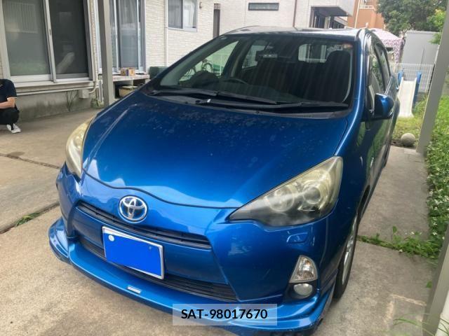 Toyota AQUA 2012-03 7214671-1