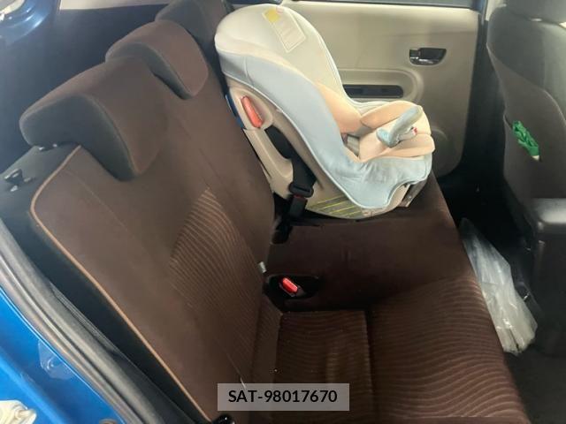Toyota AQUA 2012-03 7214671-7