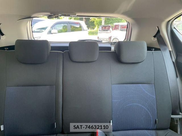 Toyota AQUA 2015-03 7214736-14