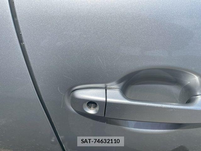 Toyota AQUA 2015-03 7214736-18