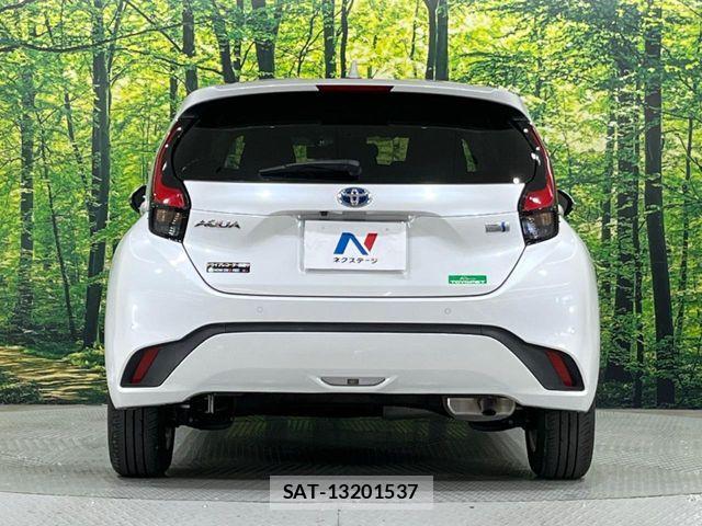 Toyota AQUA 2021-11 7214861-14