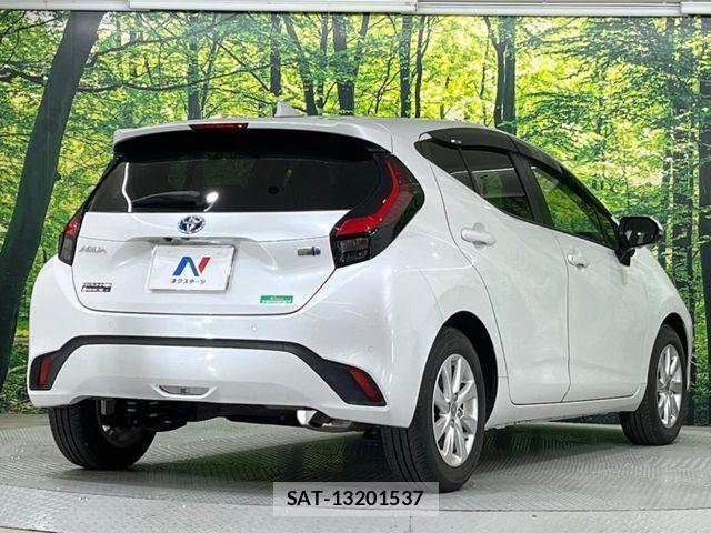 Toyota AQUA 2021-11 7214861-16