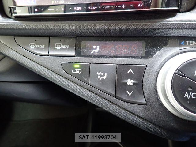 Toyota AQUA 2015-05 7214745-12