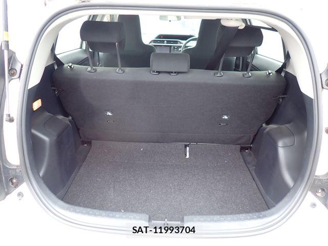 Toyota AQUA 2015-05 7214745-21