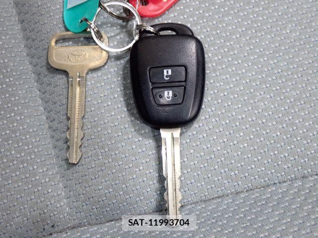 Toyota AQUA 2015-05 7214745-26