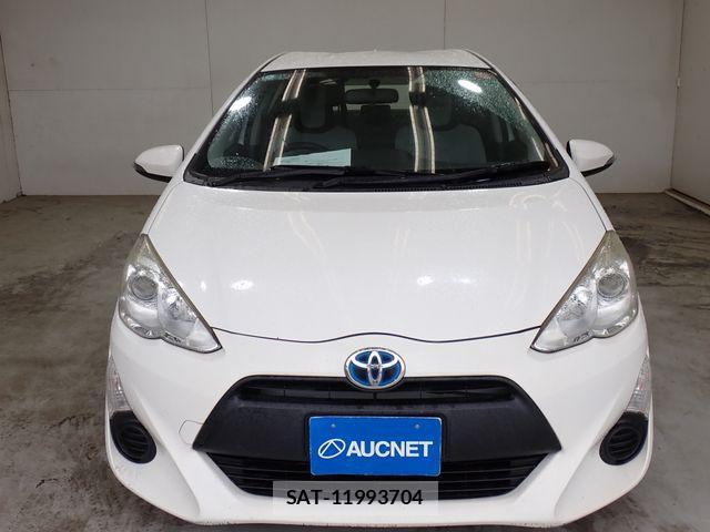 Toyota AQUA 2015-05 7214745-4