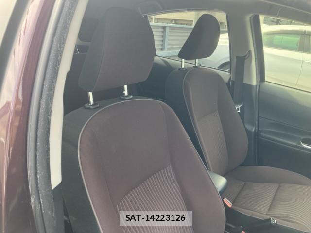Toyota AQUA 2016-01 7214763-14