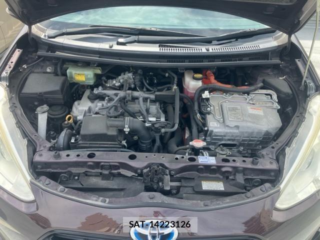 Toyota AQUA 2016-01 7214763-21