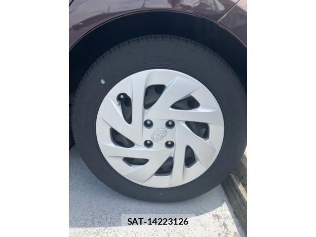 Toyota AQUA 2016-01 7214763-5
