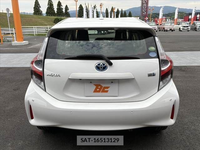 Toyota AQUA 2021-03 7214847-13