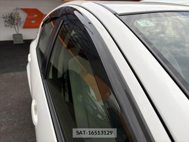Toyota AQUA 2021-03 7214847-29