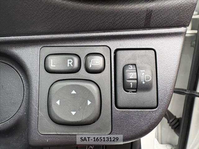 Toyota AQUA 2021-03 7214847-6