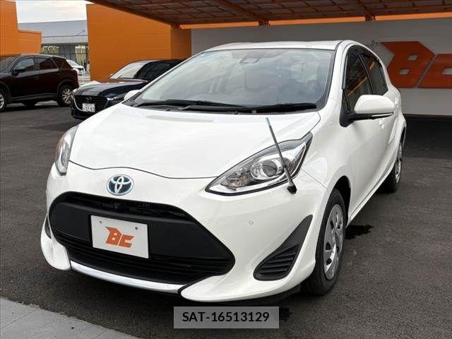 Toyota AQUA 2021-03 7214847-7