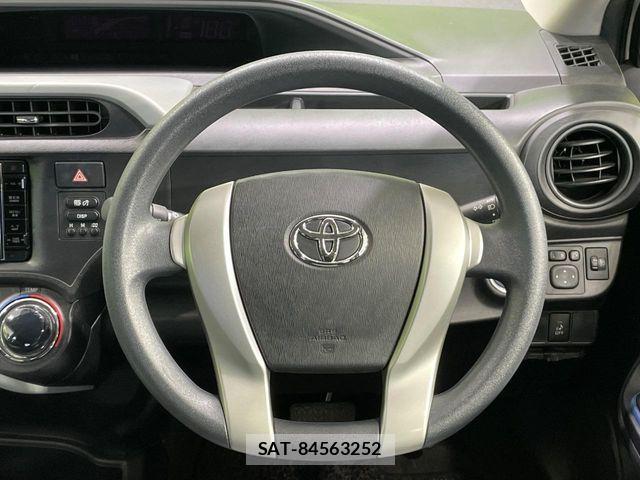 Toyota AQUA 2015-05 7214741-10