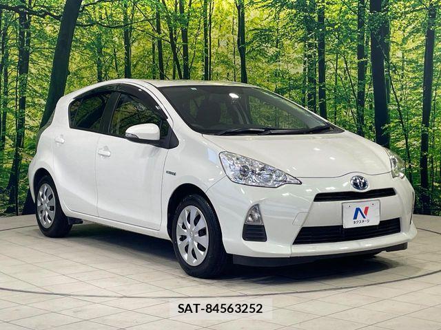 Toyota AQUA 2015-05 7214741-15