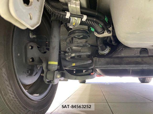 Toyota AQUA 2015-05 7214741-19