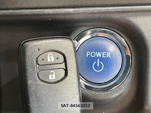Toyota AQUA 2015-05 7214741-5
