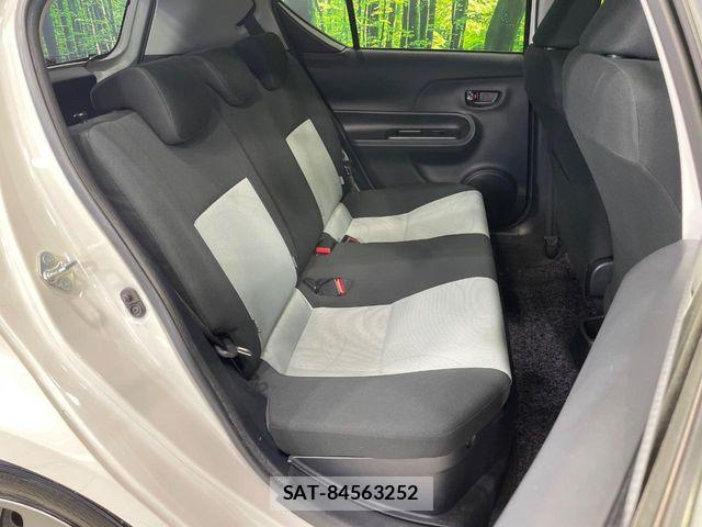 Toyota AQUA 2015-05 7214741-8