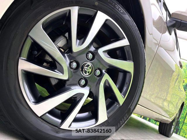 Toyota AQUA 2021-08 7214855-12