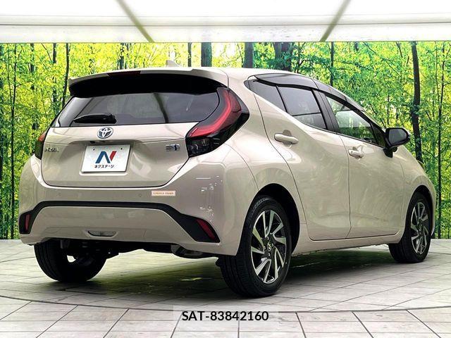 Toyota AQUA 2021-08 7214855-16