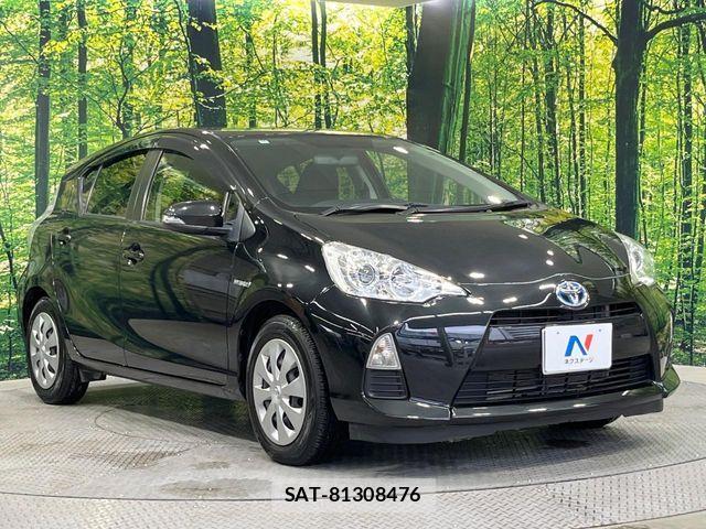 Toyota AQUA 2014-10 7214726-15