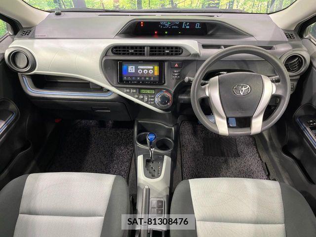 Toyota AQUA 2014-10 7214726-1