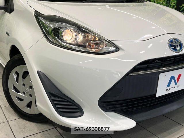 Toyota AQUA 2017-12 7214797-11