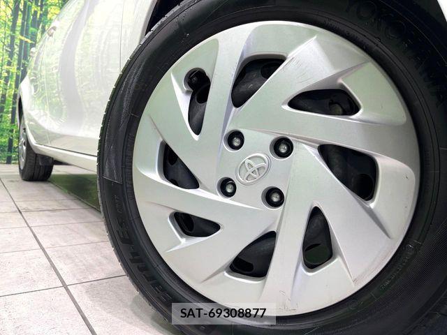 Toyota AQUA 2017-12 7214797-12
