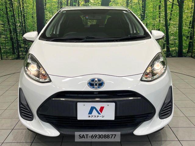 Toyota AQUA 2017-12 7214797-13