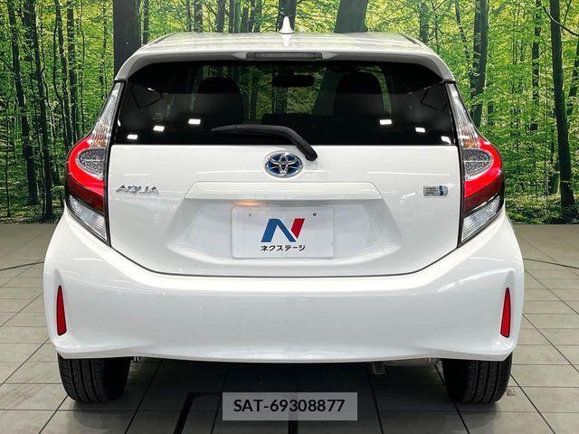 Toyota AQUA 2017-12 7214797-14